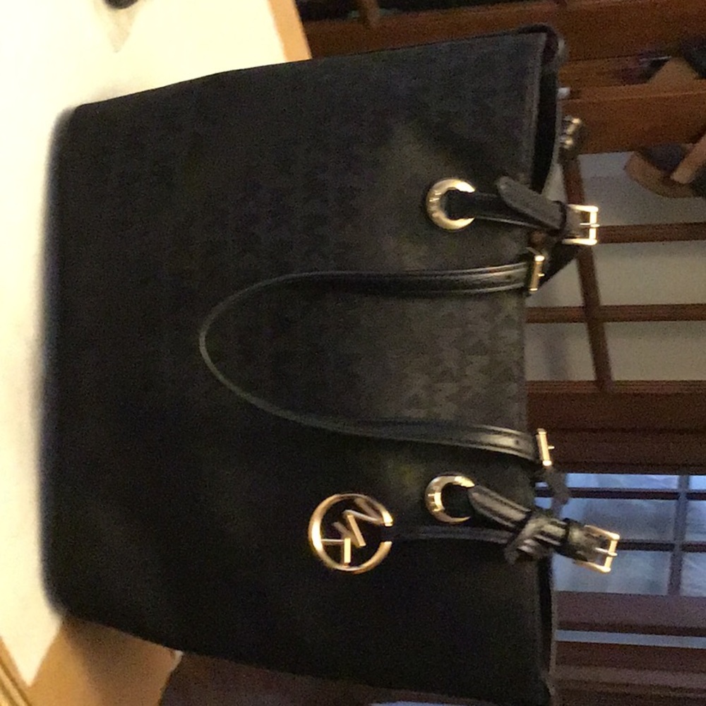 Michael Kors Jet Set Black Tote